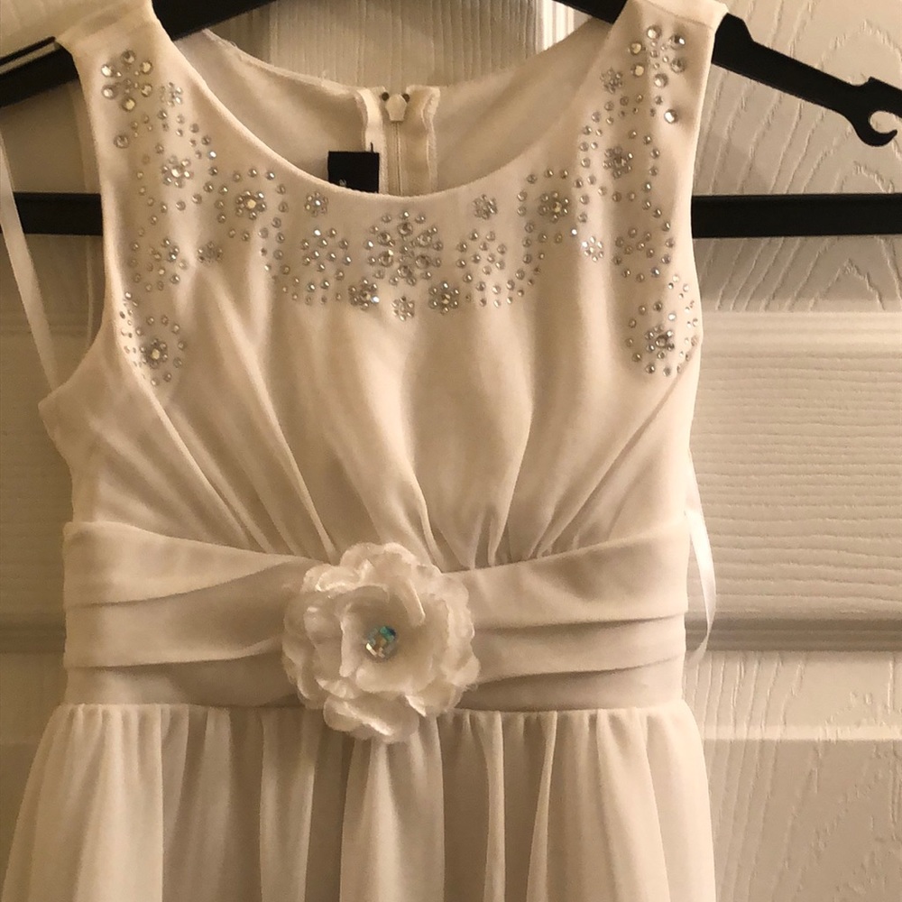 Girls sz 5 beautiful white diamond 💎 accent dress - Picture 6 of 6